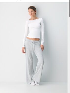 Aritzia boat neck long sleeve Size large